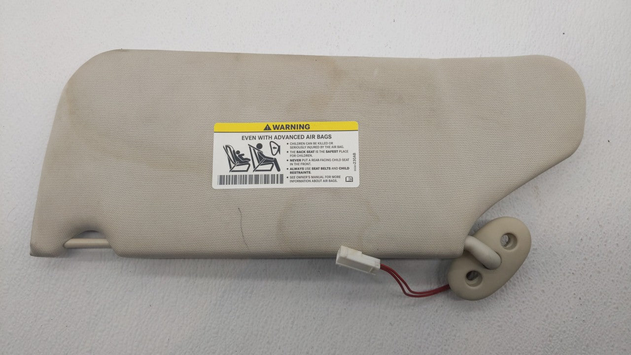 2008-2012 Jeep Liberty Sun Visor Shade Replacement Passenger Right Mirror Fits Fits 2008 2009 2010 2011 2012 OEM Used Auto P