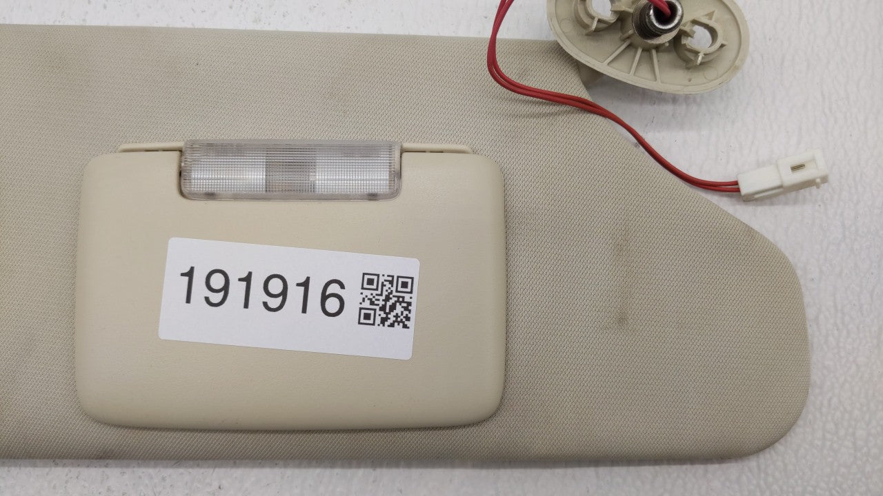 2008-2012 Jeep Liberty Sun Visor Shade Replacement Passenger Right Mirror Fits Fits 2008 2009 2010 2011 2012 OEM Used Auto P