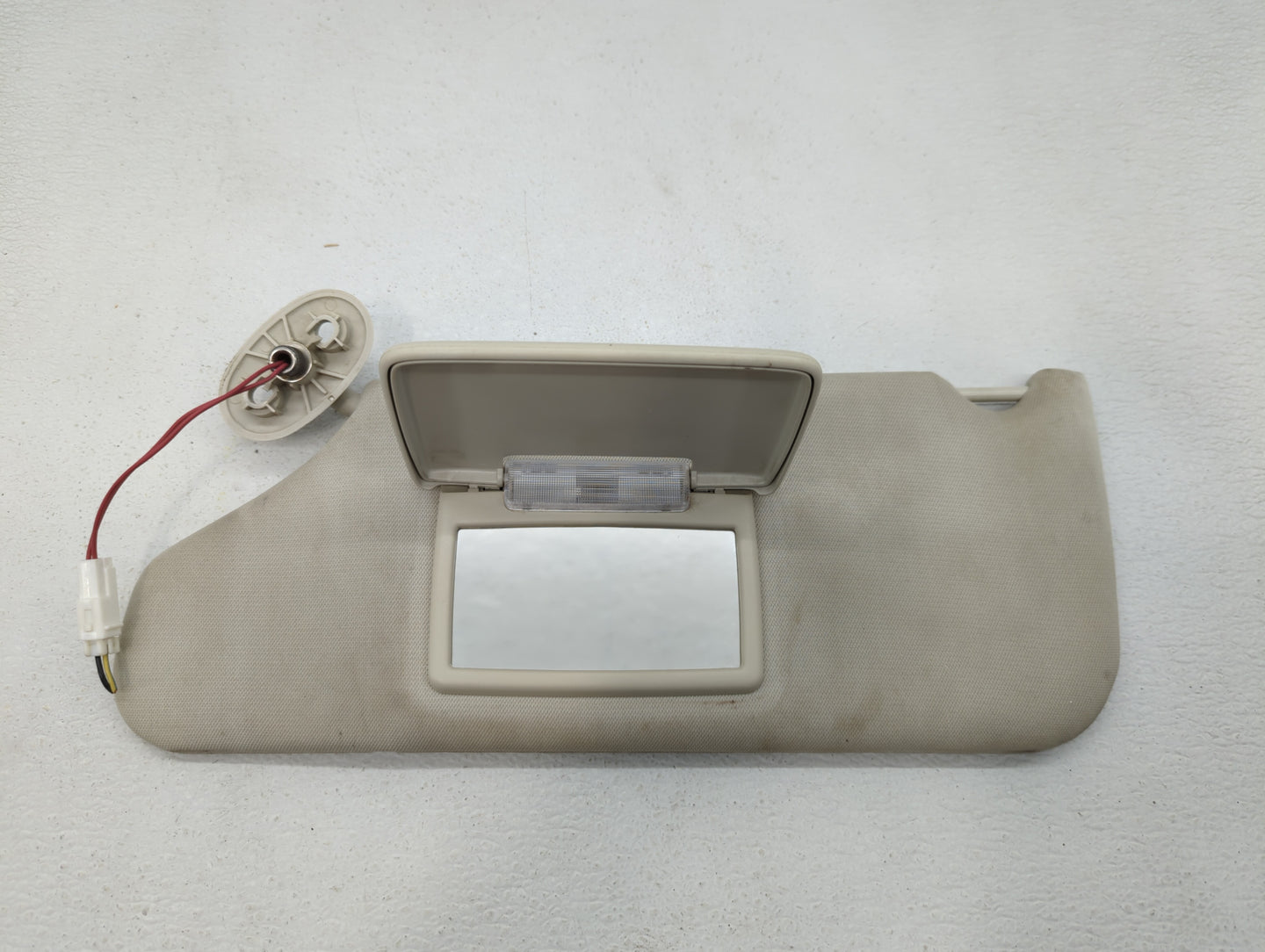 2008-2012 Jeep Liberty Sun Visor Shade Replacement Driver Left Mirror Fits Fits 2008 2009 2010 2011 2012 OEM Used Auto Parts
