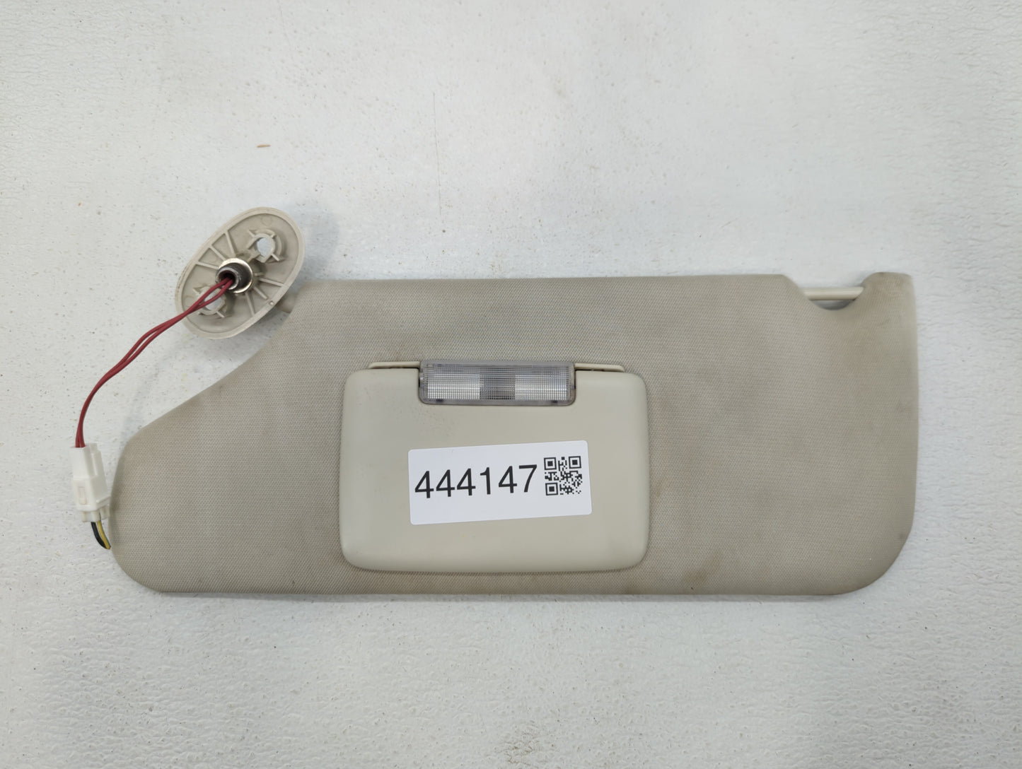 2008-2012 Jeep Liberty Sun Visor Shade Replacement Driver Left Mirror Fits Fits 2008 2009 2010 2011 2012 OEM Used Auto Parts