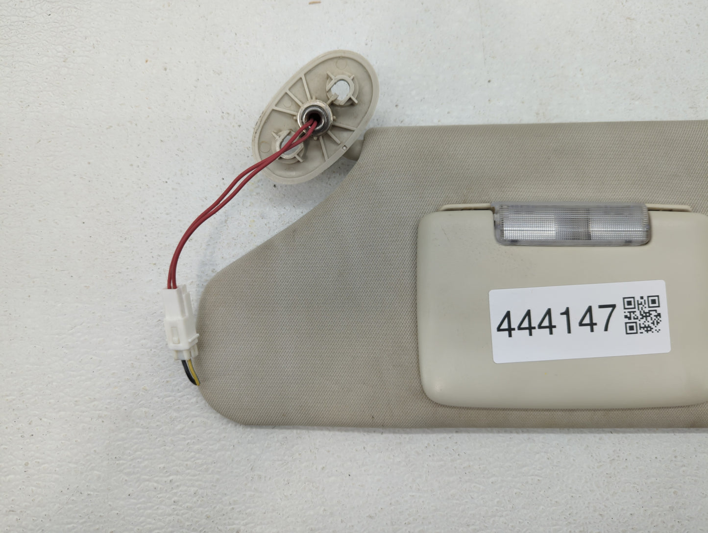 2008-2012 Jeep Liberty Sun Visor Shade Replacement Driver Left Mirror Fits Fits 2008 2009 2010 2011 2012 OEM Used Auto Parts