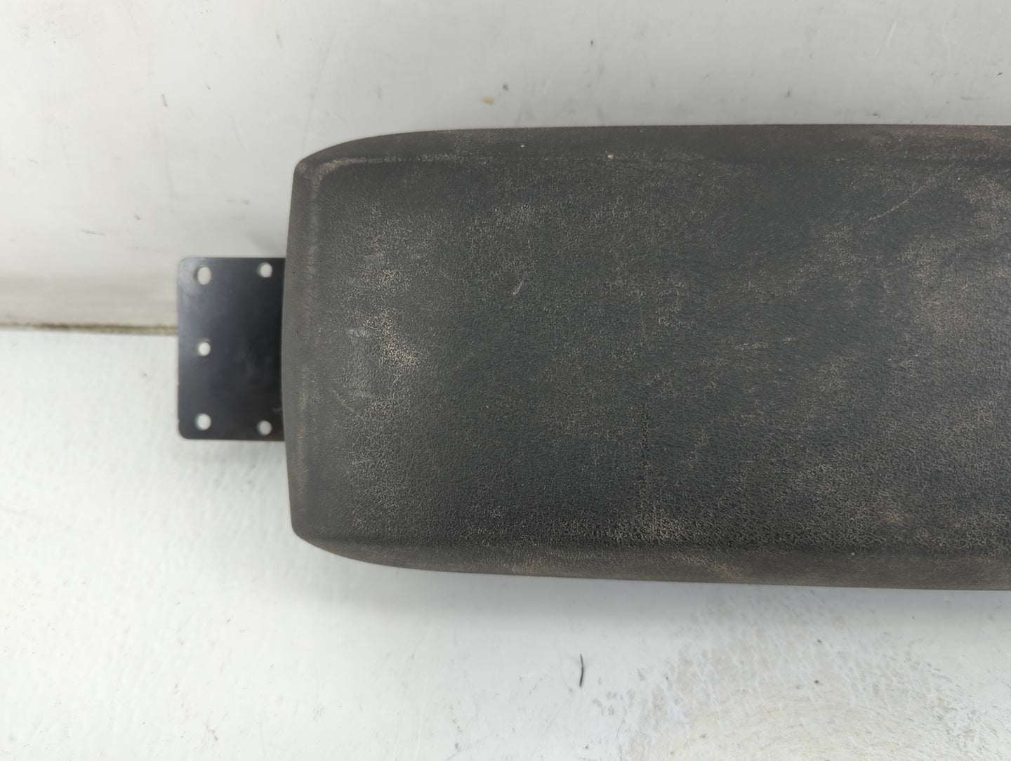 2009-2010 Jeep Patriot Center Console Armrest Cover Lid Fits Fits 2009 2010 OEM Used Auto Parts - Oemusedautoparts1.com