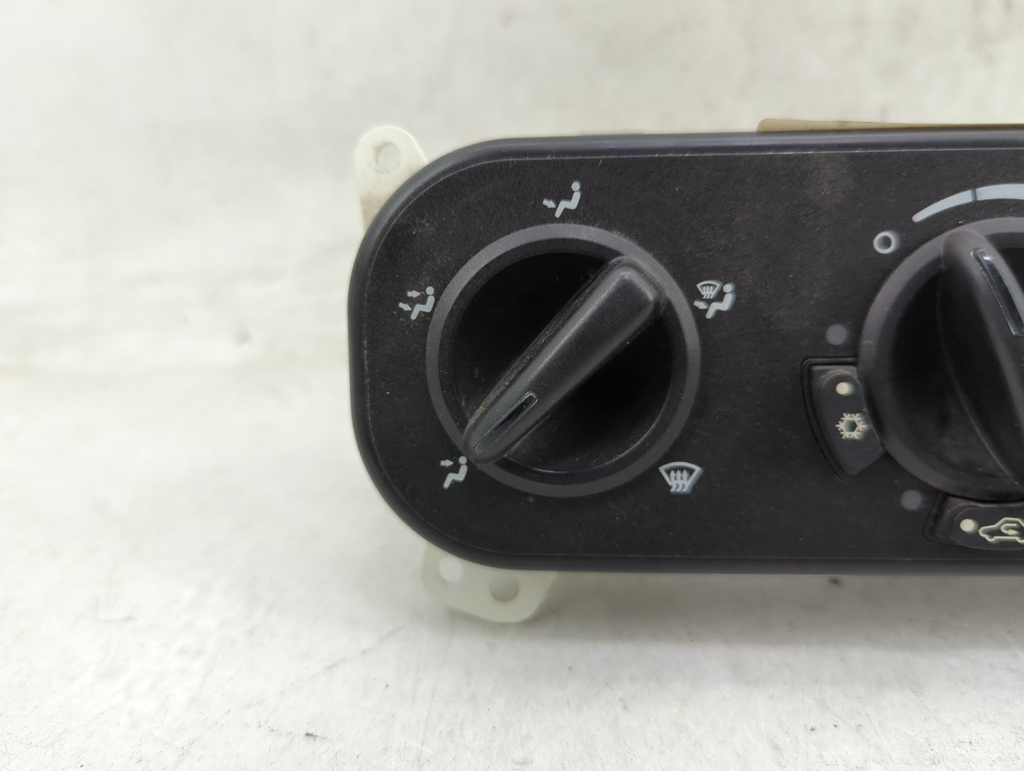 2007-2009 Jeep Patriot Climate Control Module Temperature AC/Heater Replacement P/N:P55111874AF Fits Fits 2007 2008 2009 OEM