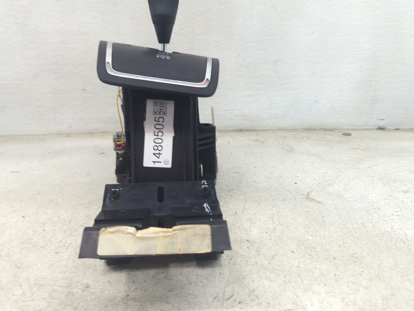 2009 Jeep Patriot Floor Console Assembly Shifter - Oemusedautoparts1.com