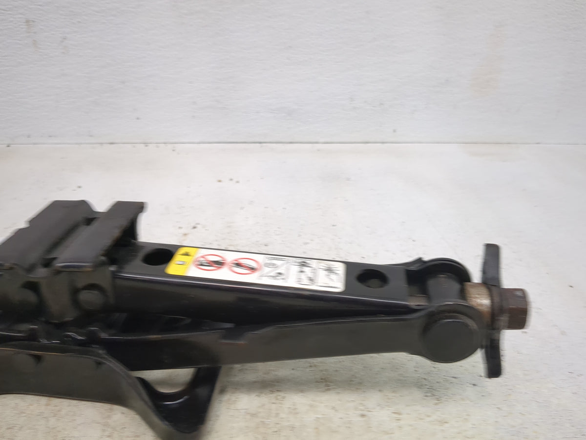 2009 Jeep Patriot Spare Scissor Car Jack Black - Oemusedautoparts1.com