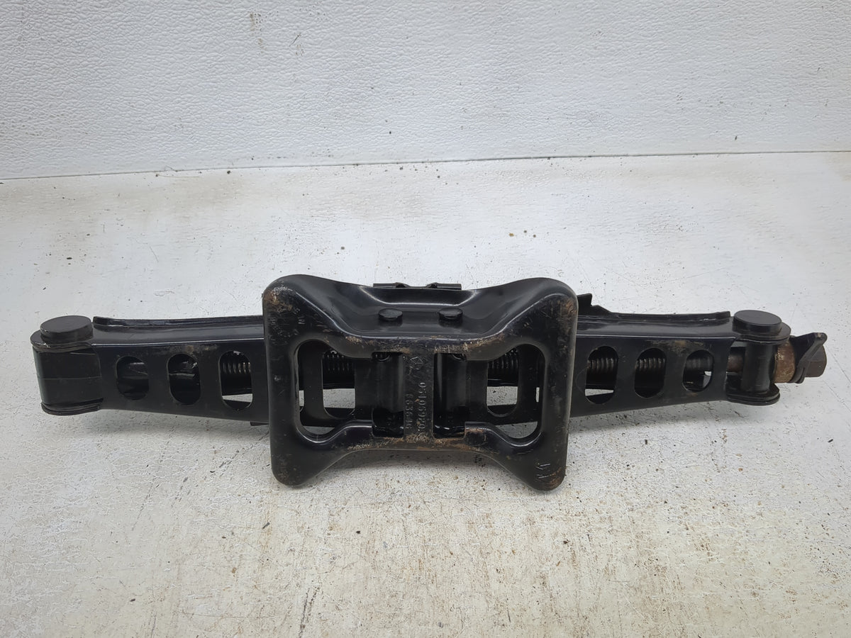 2009 Jeep Patriot Spare Scissor Car Jack Black - Oemusedautoparts1.com