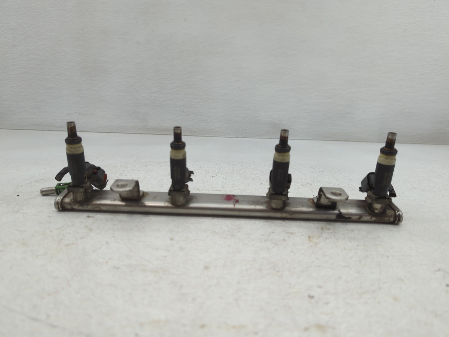 2009 Jeep Patriot Fuel Injectors P/N:04891575AA Fits OEM Used Auto Parts - Oemusedautoparts1.com