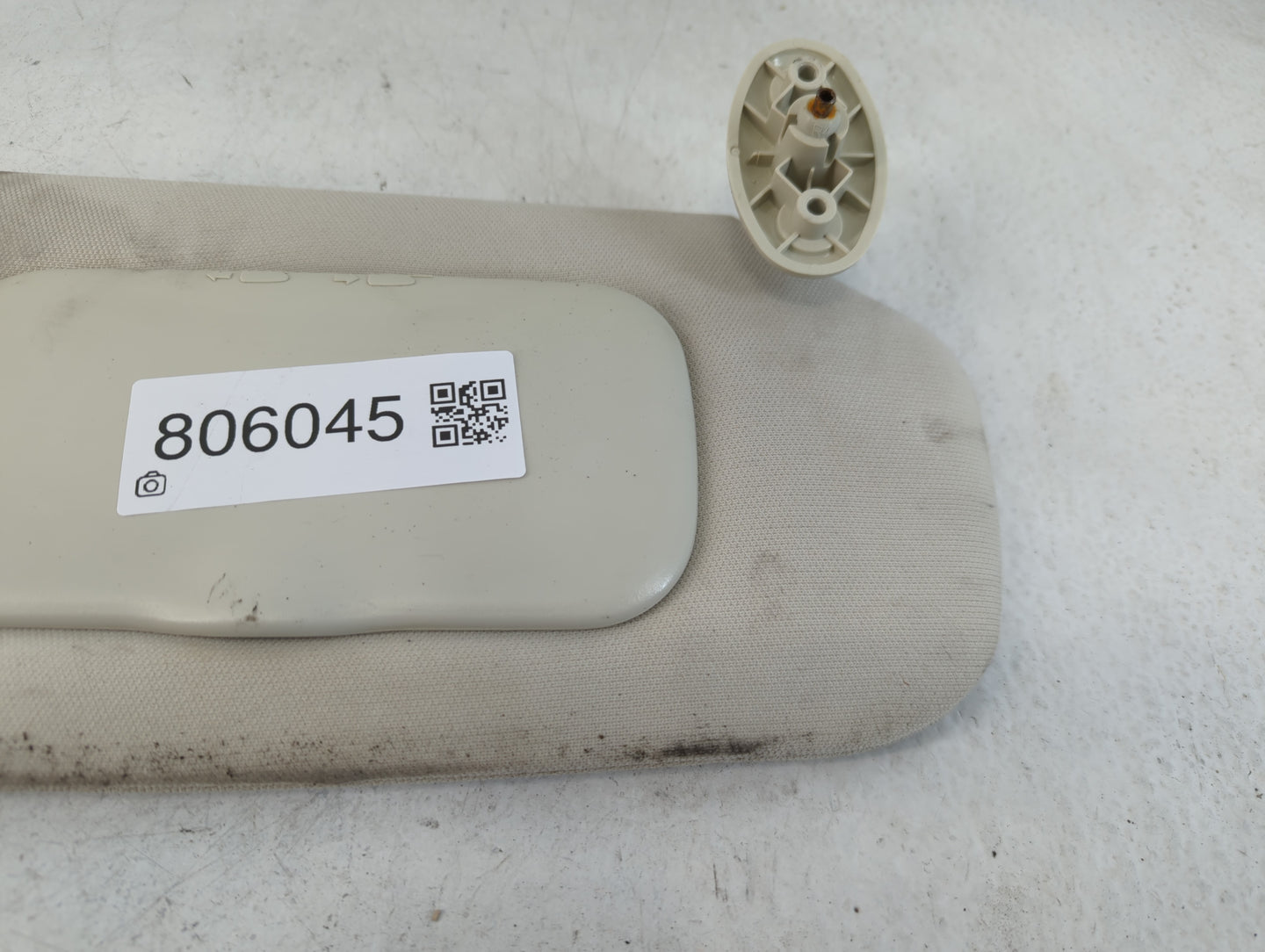2007-2009 Jeep Patriot Sun Visor Shade Replacement Passenger Right Mirror Fits Fits 2007 2008 2009 OEM Used Auto Parts - Oem