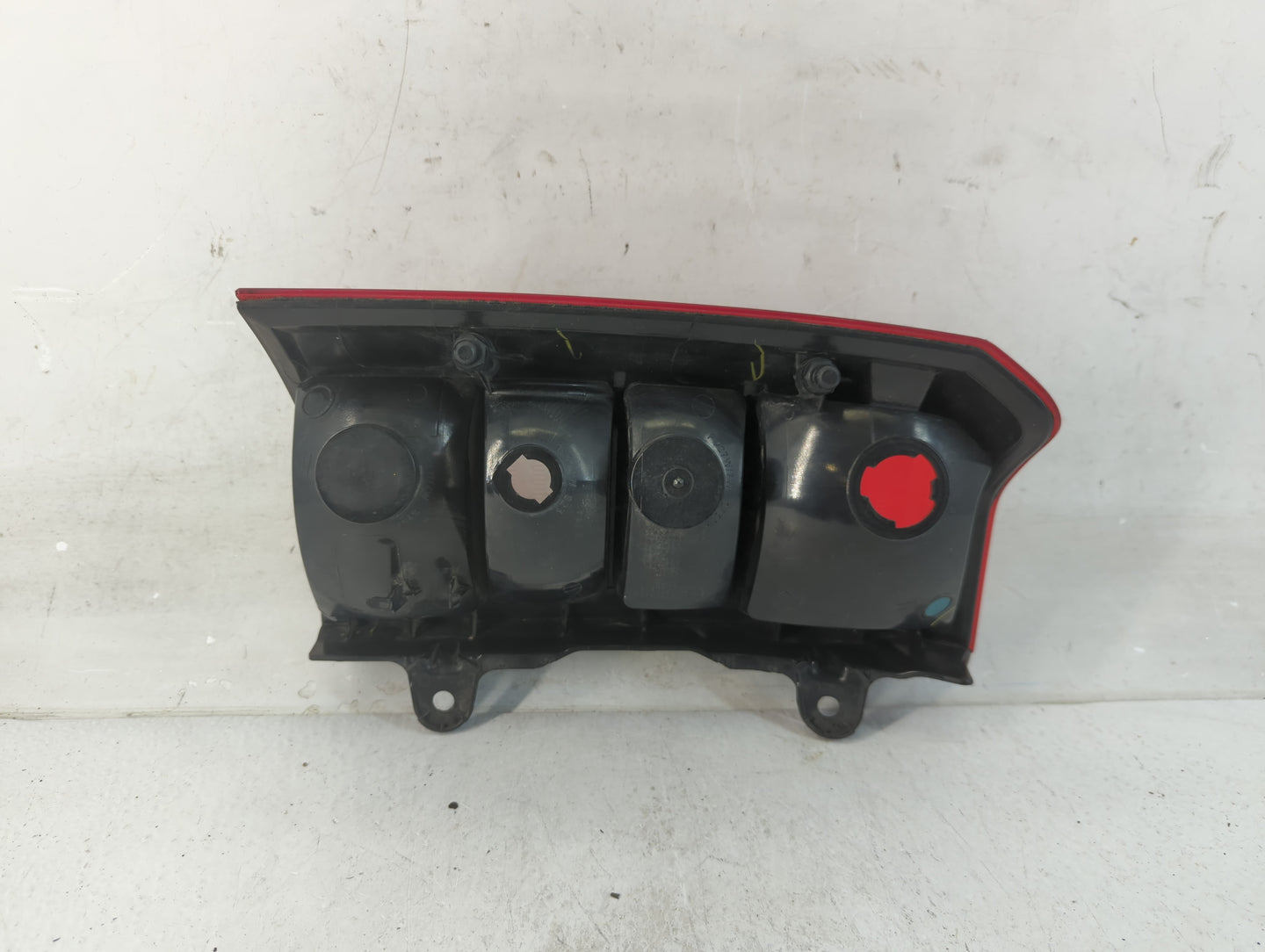 2008-2017 Jeep Patriot Tail Light Assembly Passenger Right OEM Fits Fits 2008 2009 2010 2011 2012 2013 2014 2015 2016 2017 O