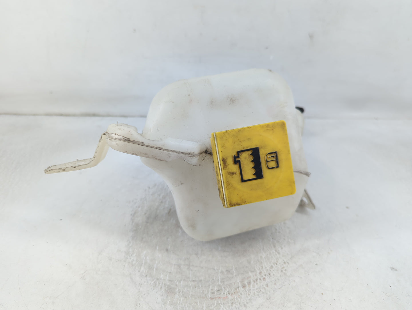 2008-2017 Jeep Patriot Radiator Coolant Overflow Expansion Tank Bottle - Oemusedautoparts1.com