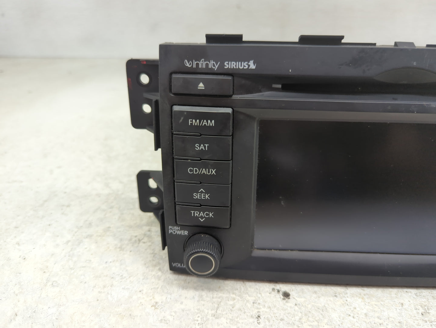 2009-2011 Kia Borrego Radio AM FM Cd Player Receiver Replacement P/N:96560-2J200 Fits Fits 2009 2010 2011 OEM Used Auto Part