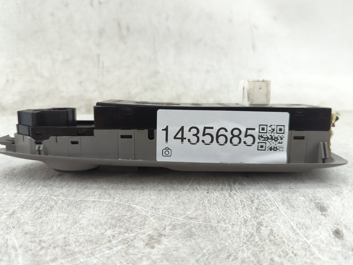 2009-2010 Kia Optima Master Power Window Switch Replacement Driver Side Left P/N:KHMGP710SB Fits Fits 2009 2010 OEM Used Aut