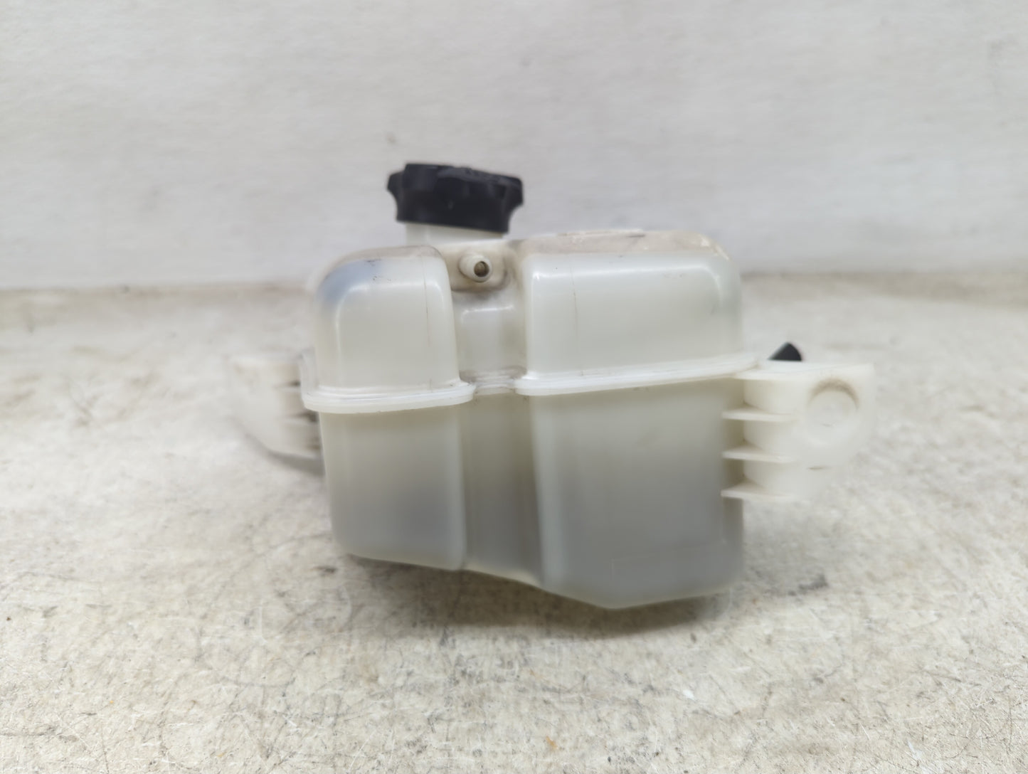 2006-2010 Kia Optima Radiator Coolant Overflow Expansion Tank Bottle 1449638 - Oemusedautoparts1.com