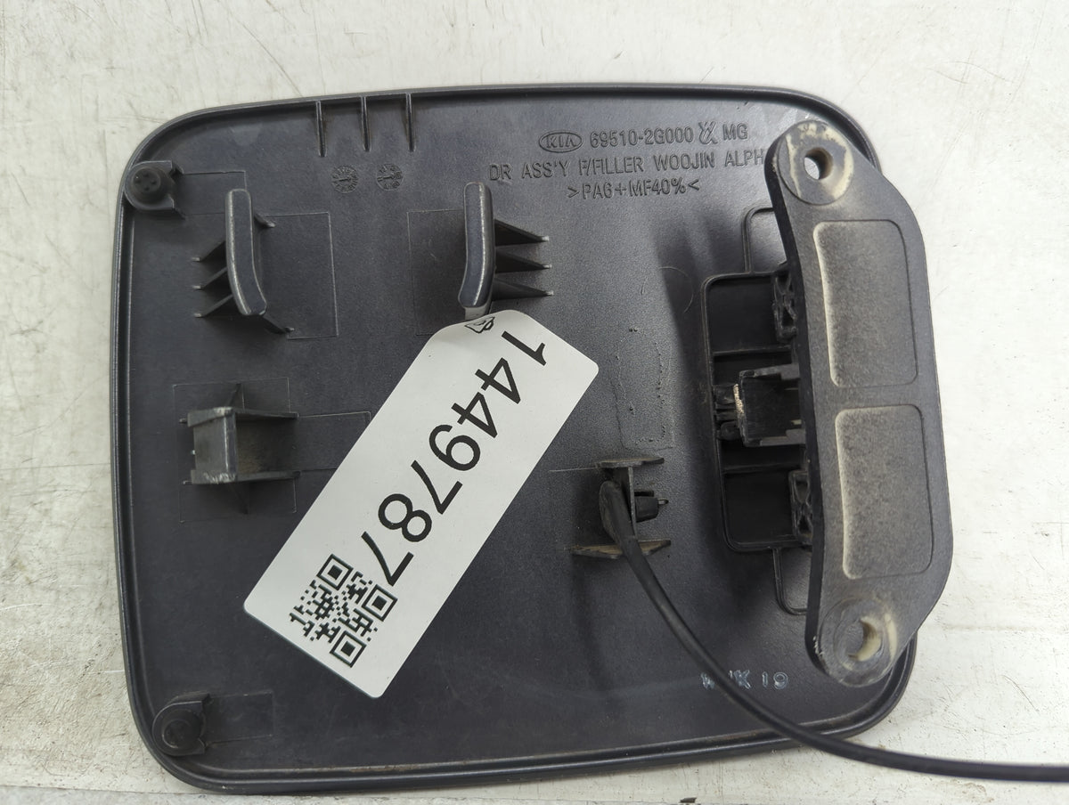 2009 Kia Optima Fuel Tank Door Lid Gas Tank Gray - Oemusedautoparts1.com