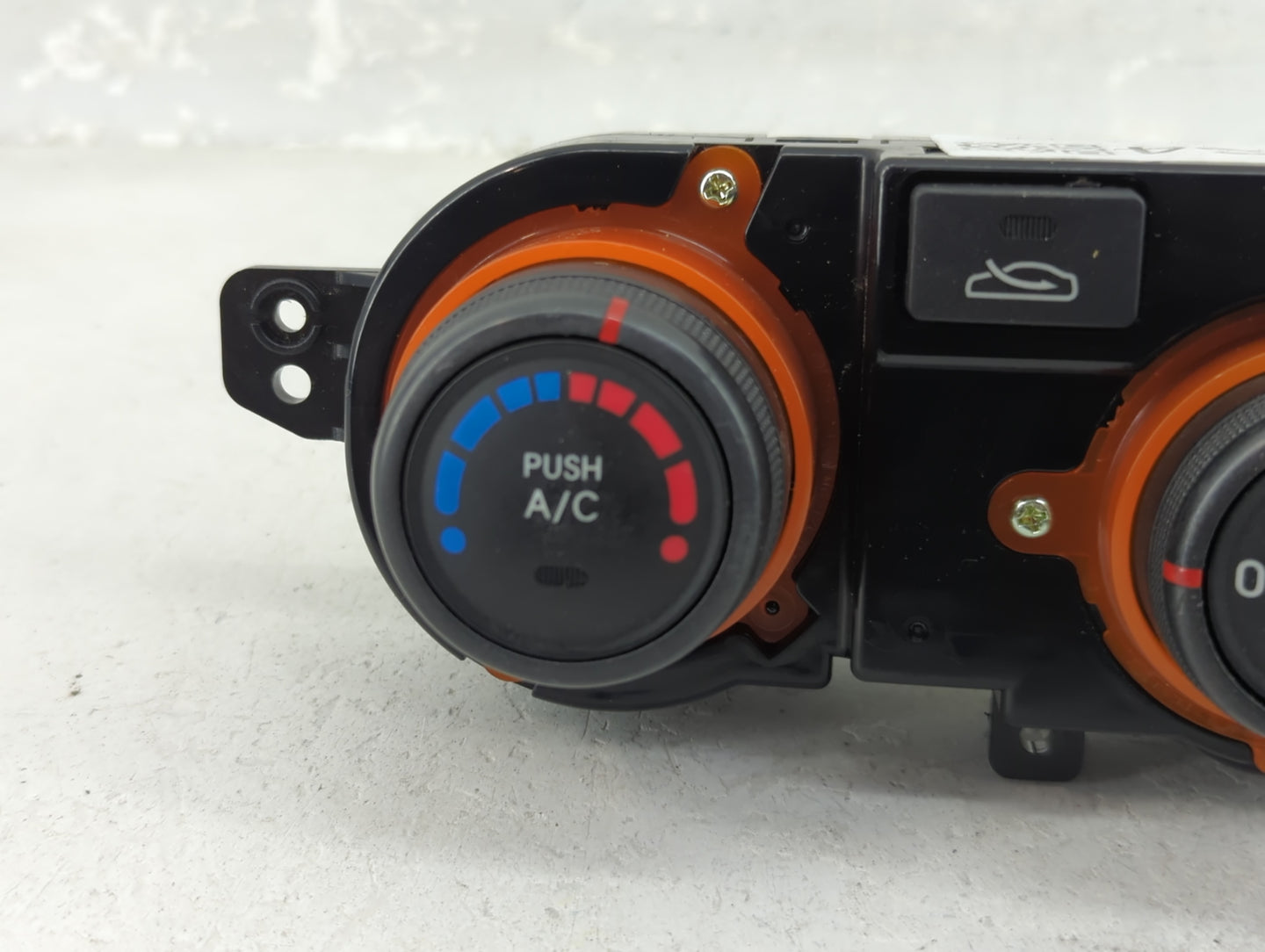 2009-2010 Kia Optima Climate Control Module Temperature AC/Heater Replacement Fits Fits 2009 2010 OEM Used Auto Parts - Oemu