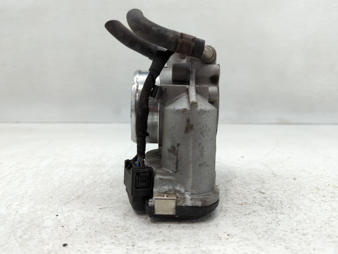2006-2010 Kia Optima Throttle Body P/N:9 590 930 001 35100-25400 Fits Fits 2006 2007 2008 2009 2010 2011 2012 2013 OEM Used 
