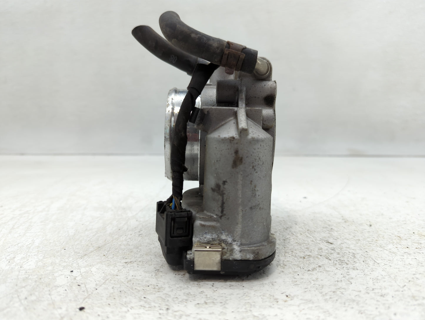 2006-2010 Kia Optima Throttle Body P/N:9 590 930 001 35100-25400 Fits Fits 2006 2007 2008 2009 2010 2011 2012 2013 OEM Used 