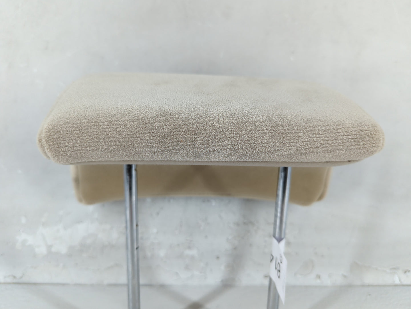 2009-2010 Kia Optima Headrest Head Rest Rear Seat Fits Fits 2009 2010 OEM Used Auto Parts - Oemusedautoparts1.com