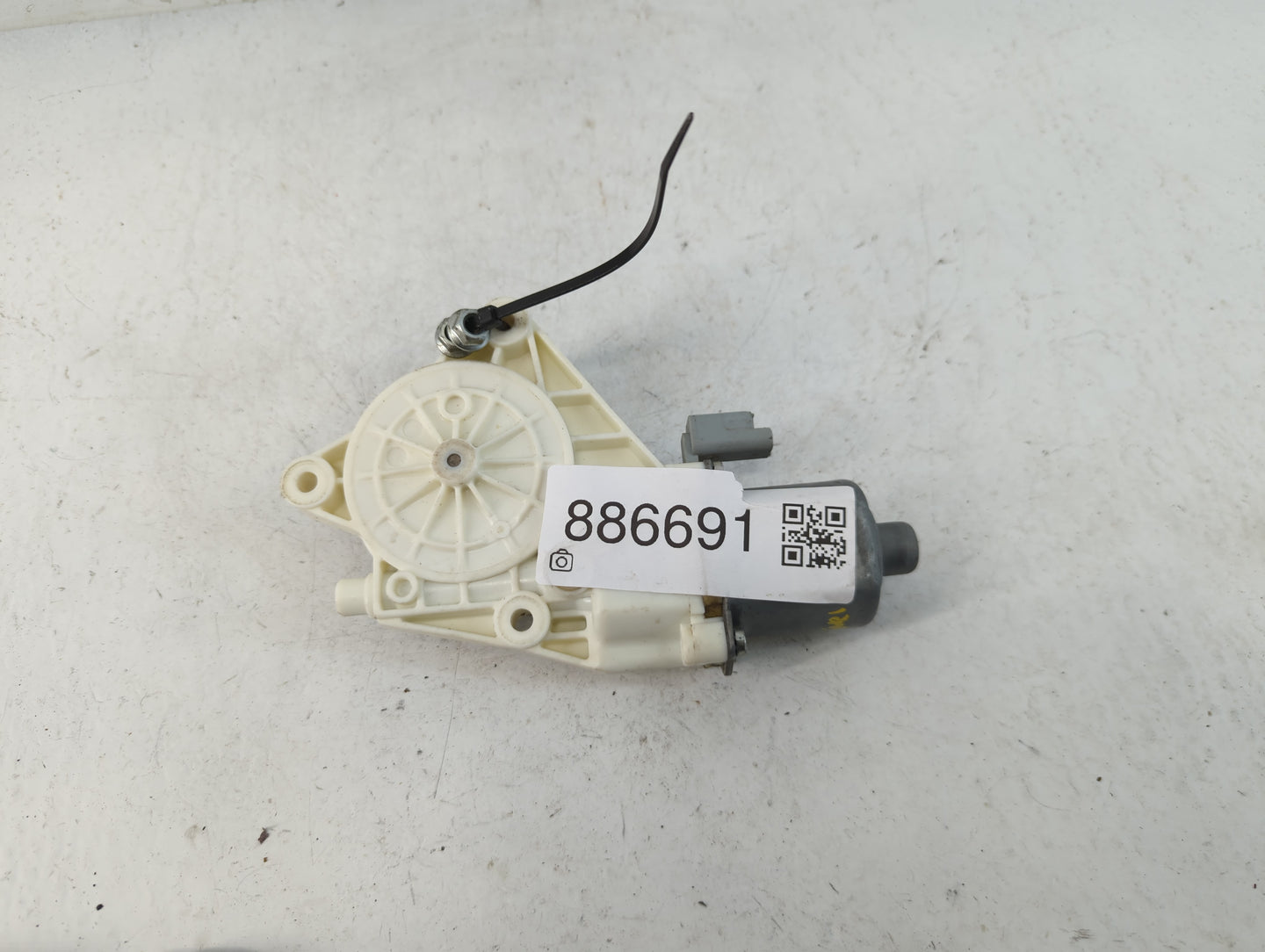 2006-2010 Kia Optima Driver Rear Left Power Window Motor - Oemusedautoparts1.com