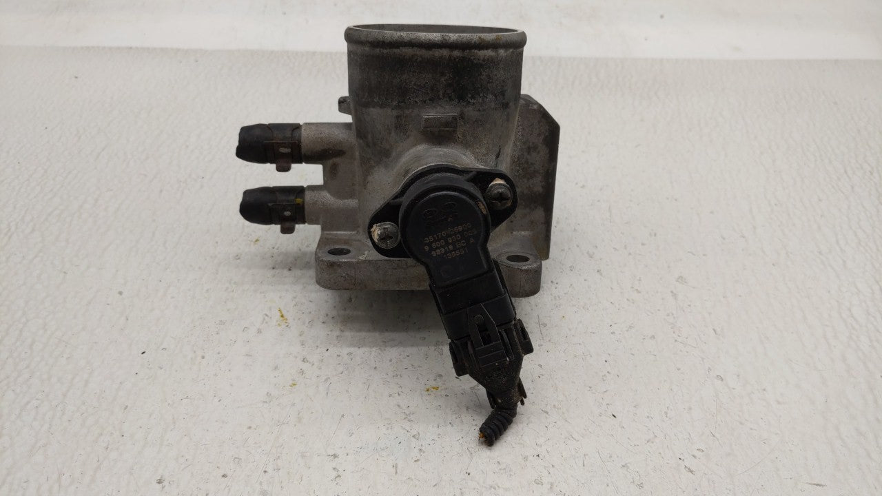 2006-2011 Kia Rio Throttle Body P/N:35170-26900 35100-26860 Fits Fits 2006 2007 2008 2009 2010 2011 OEM Used Auto Parts - Oe