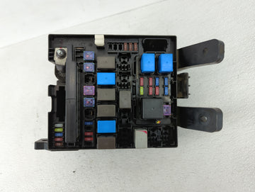 2007-2012 Kia Rondo Fusebox Fuse Box Panel Relay Module P/N:91401-2S151 91950-1D210 Fits Fits 2007 2008 2009 2010 2011 2012 OEM Used Auto Parts