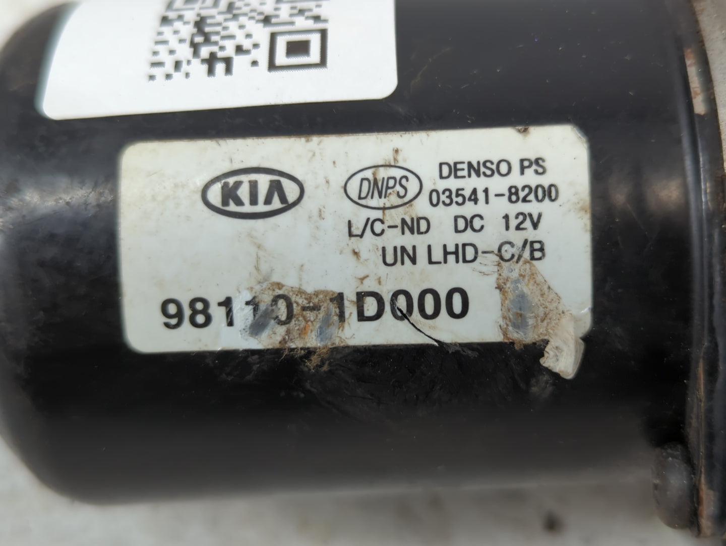 2007-2012 Kia Rondo Front Windshield Wiper Motor P/N:98110-1D000 Fits Fits 2007 2008 2009 2010 2011 2012 OEM Used Auto Parts