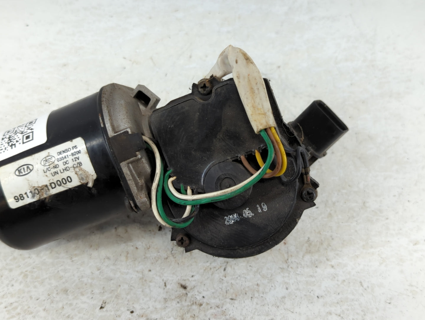 2007-2012 Kia Rondo Front Windshield Wiper Motor P/N:98110-1D000 Fits Fits 2007 2008 2009 2010 2011 2012 OEM Used Auto Parts
