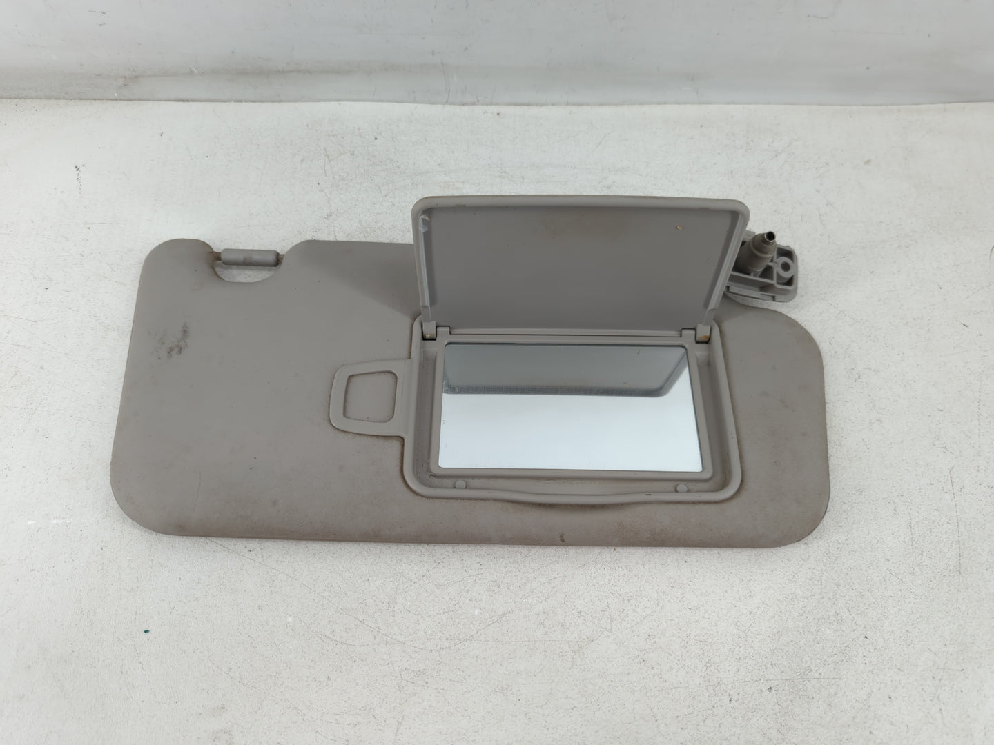 2007-2012 Kia Rondo Sun Visor Shade Replacement Passenger Right Mirror Fits Fits 2007 2008 2009 2010 2011 2012 OEM Used Auto