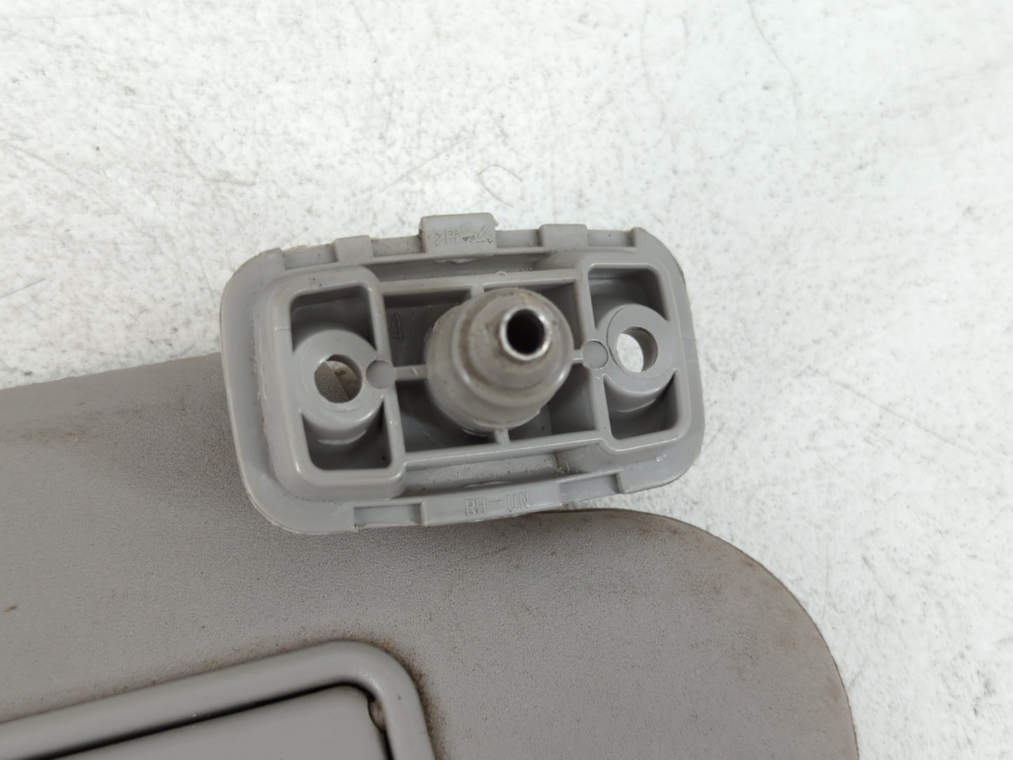 2007-2012 Kia Rondo Sun Visor Shade Replacement Passenger Right Mirror Fits Fits 2007 2008 2009 2010 2011 2012 OEM Used Auto