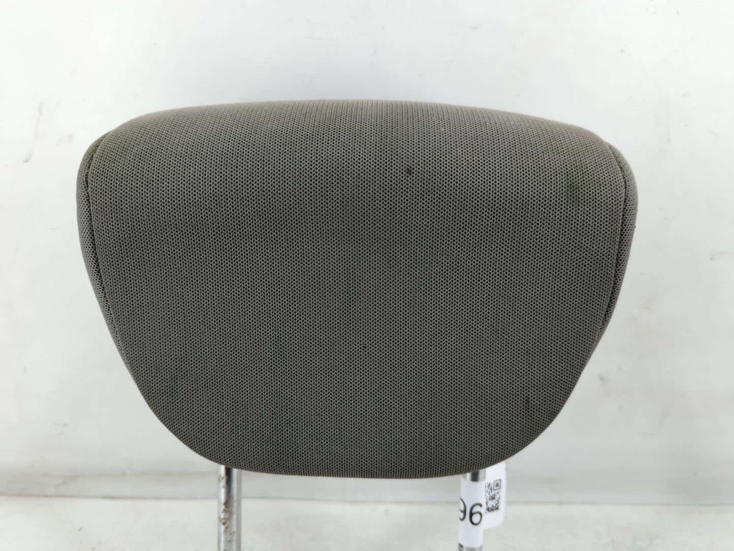 2009 Kia Rondo Headrest Head Rest Rear Center Seat Fits OEM Used Auto Parts - Oemusedautoparts1.com