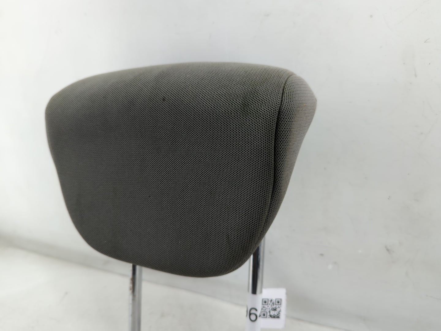 2009 Kia Rondo Headrest Head Rest Rear Center Seat Fits OEM Used Auto Parts - Oemusedautoparts1.com