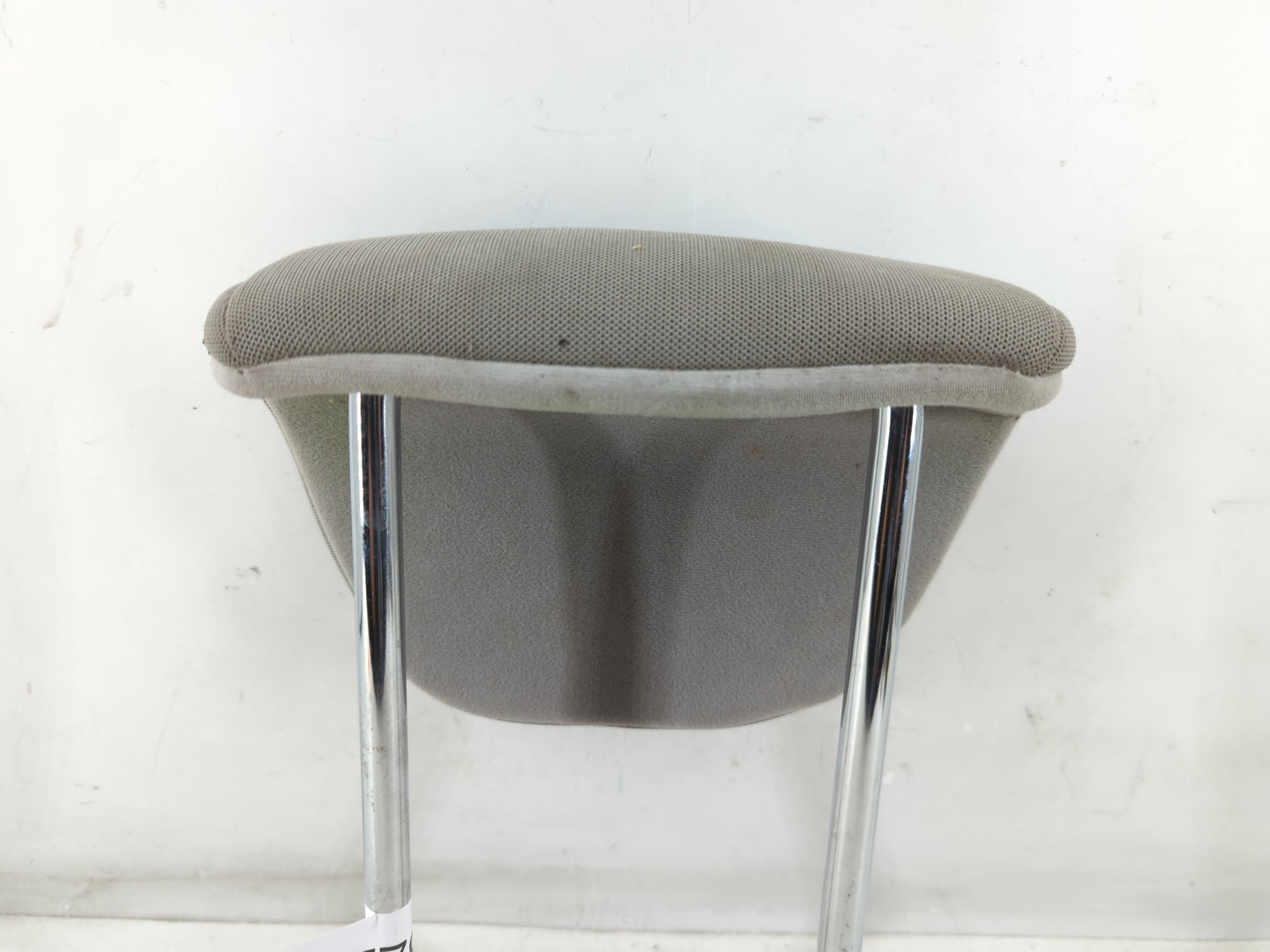 2009 Kia Rondo Headrest Head Rest Rear Center Seat Fits OEM Used Auto Parts - Oemusedautoparts1.com