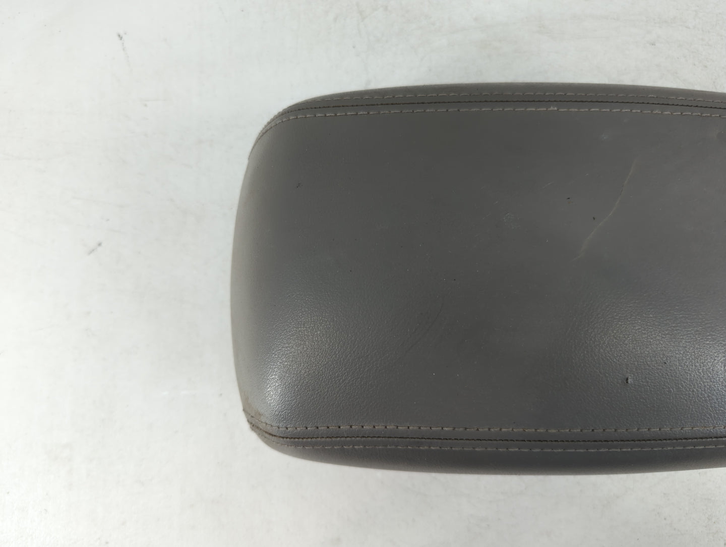 2009 Kia Rondo Center Console Armrest Cover Lid P/N:A202AB-BA0501 Fits OEM Used Auto Parts - Oemusedautoparts1.com