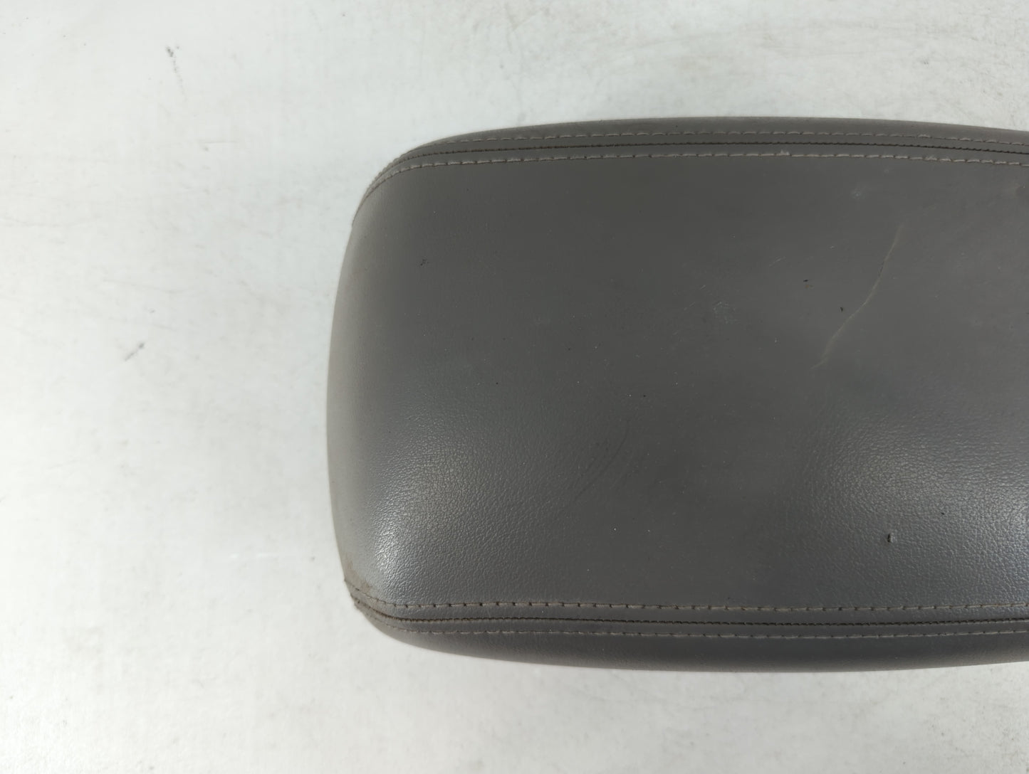 2009 Kia Rondo Center Console Armrest Cover Lid P/N:A202AB-BA0501 Fits OEM Used Auto Parts - Oemusedautoparts1.com