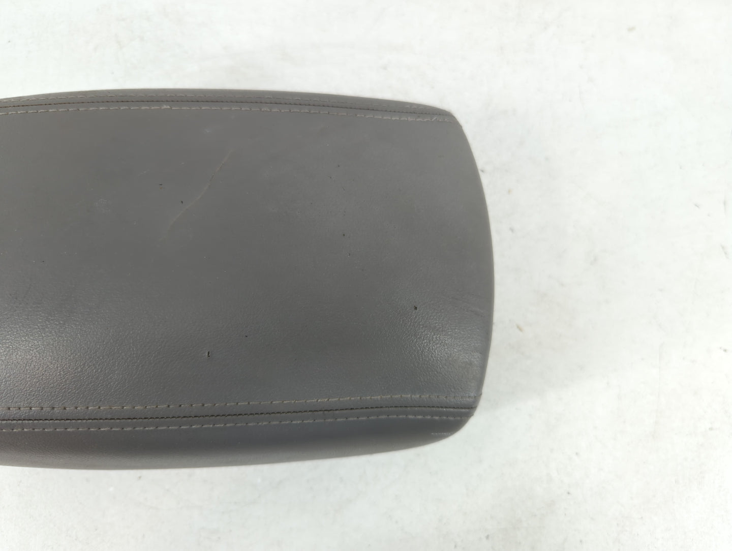2009 Kia Rondo Center Console Armrest Cover Lid P/N:A202AB-BA0501 Fits OEM Used Auto Parts - Oemusedautoparts1.com