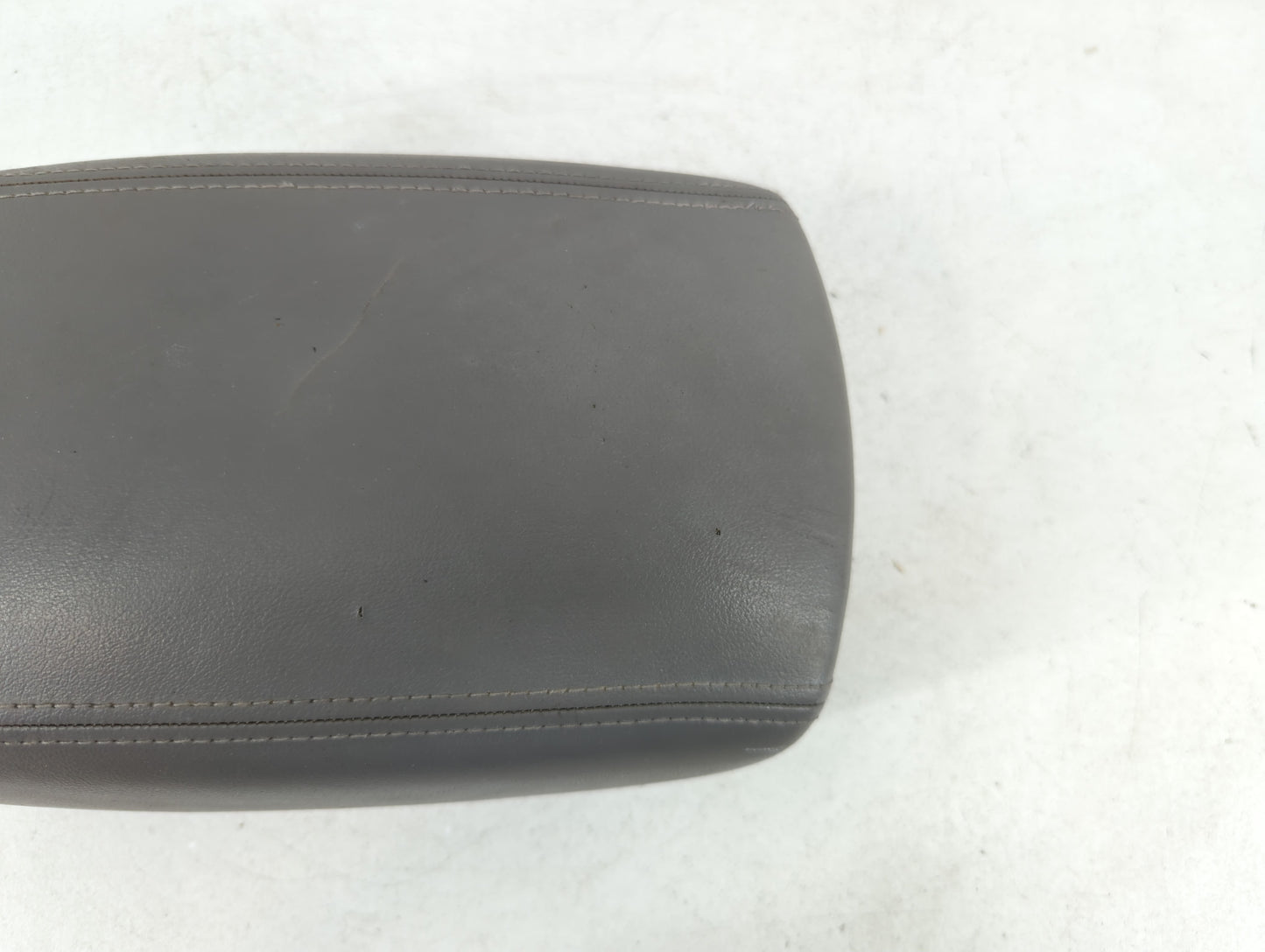 2009 Kia Rondo Center Console Armrest Cover Lid P/N:A202AB-BA0501 Fits OEM Used Auto Parts - Oemusedautoparts1.com