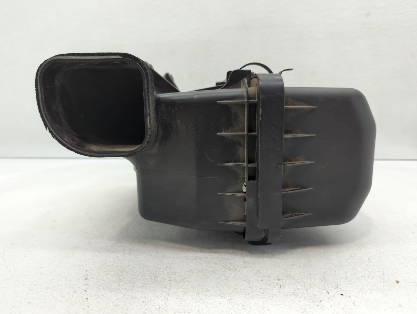 2006-2014 Kia Sedona Air Cleaner Intake-duct Hose Tube - Oemusedautoparts1.com
