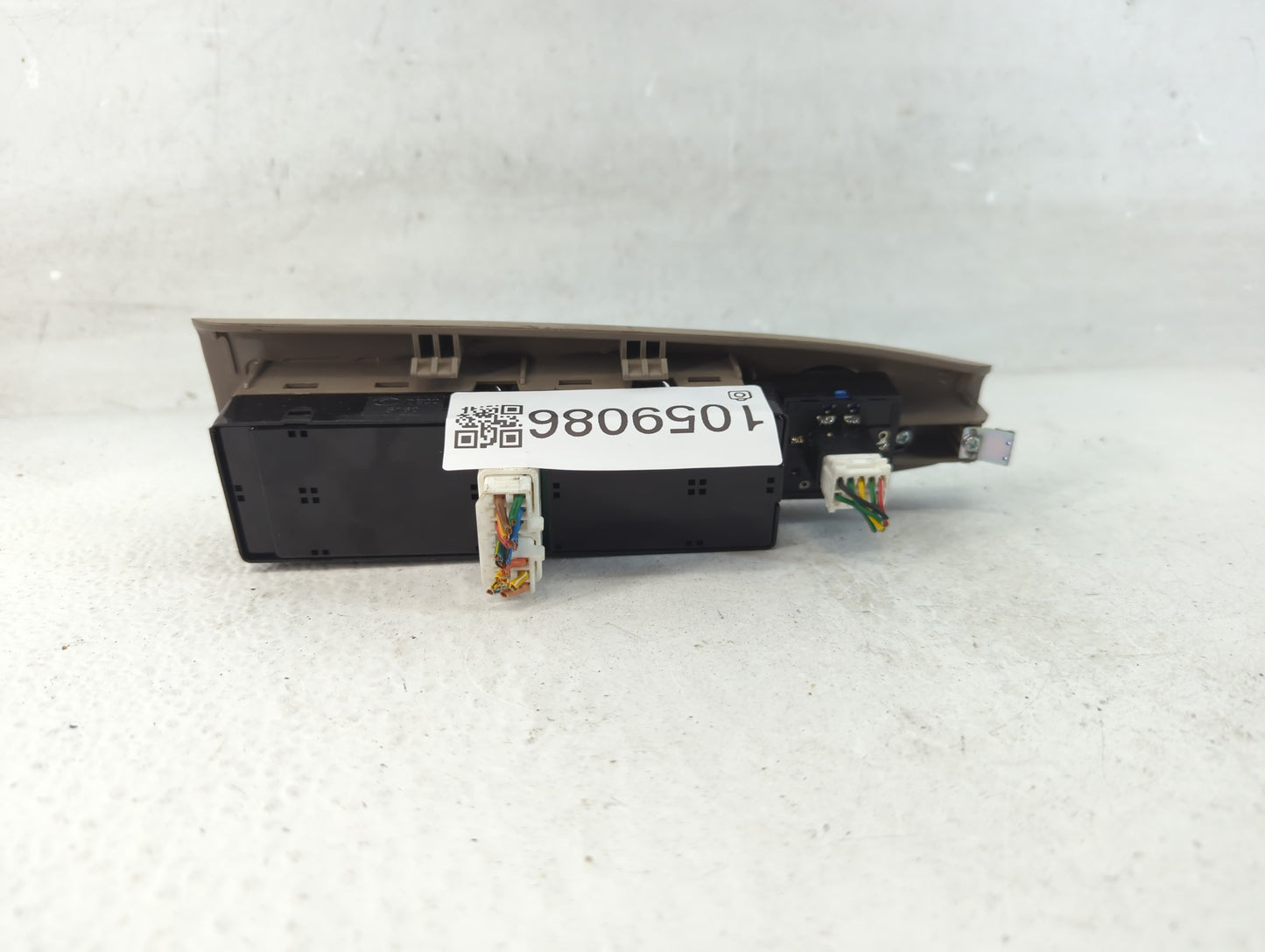 2004-2009 Kia Spectra Master Power Window Switch Replacement Driver Side Left P/N:621W05560 Fits OEM Used Auto Parts - Oemus