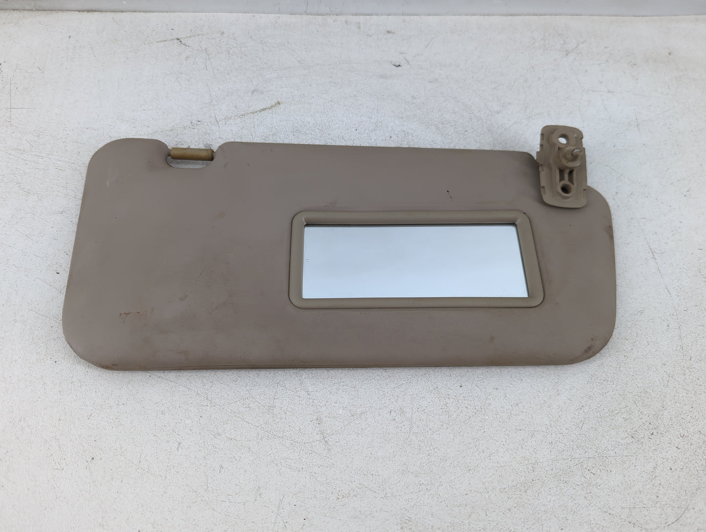2004-2009 Kia Spectra Sun Visor Shade Replacement Passenger Right Mirror Fits Fits 2004 2005 2006 2007 2008 2009 OEM Used Au