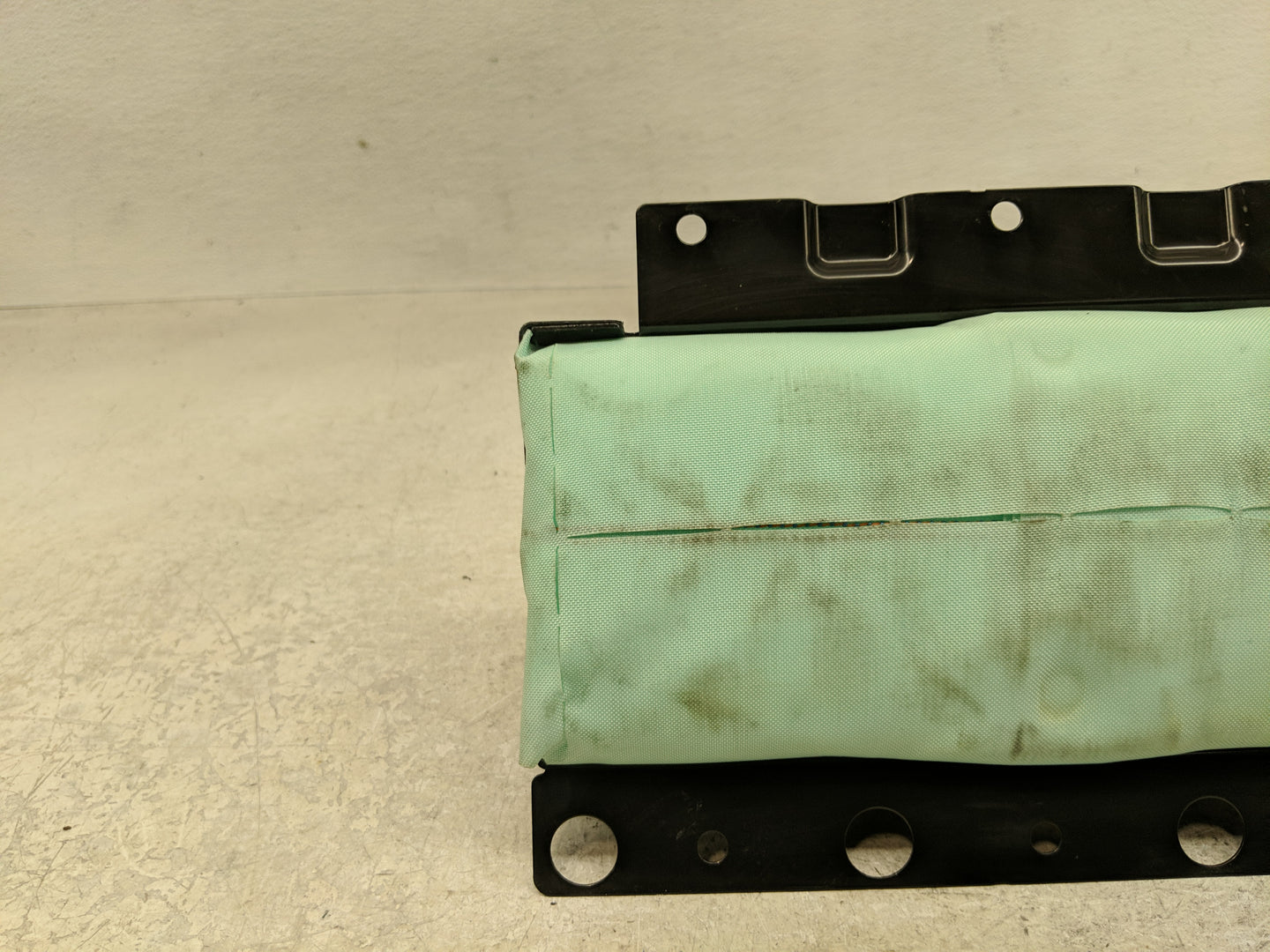 2008-2009 Kia Spectra Air Bag Passenger Right Dashboard OEM P/N:845302F510 Fits Fits 2008 2009 OEM Used Auto Parts - Oemused