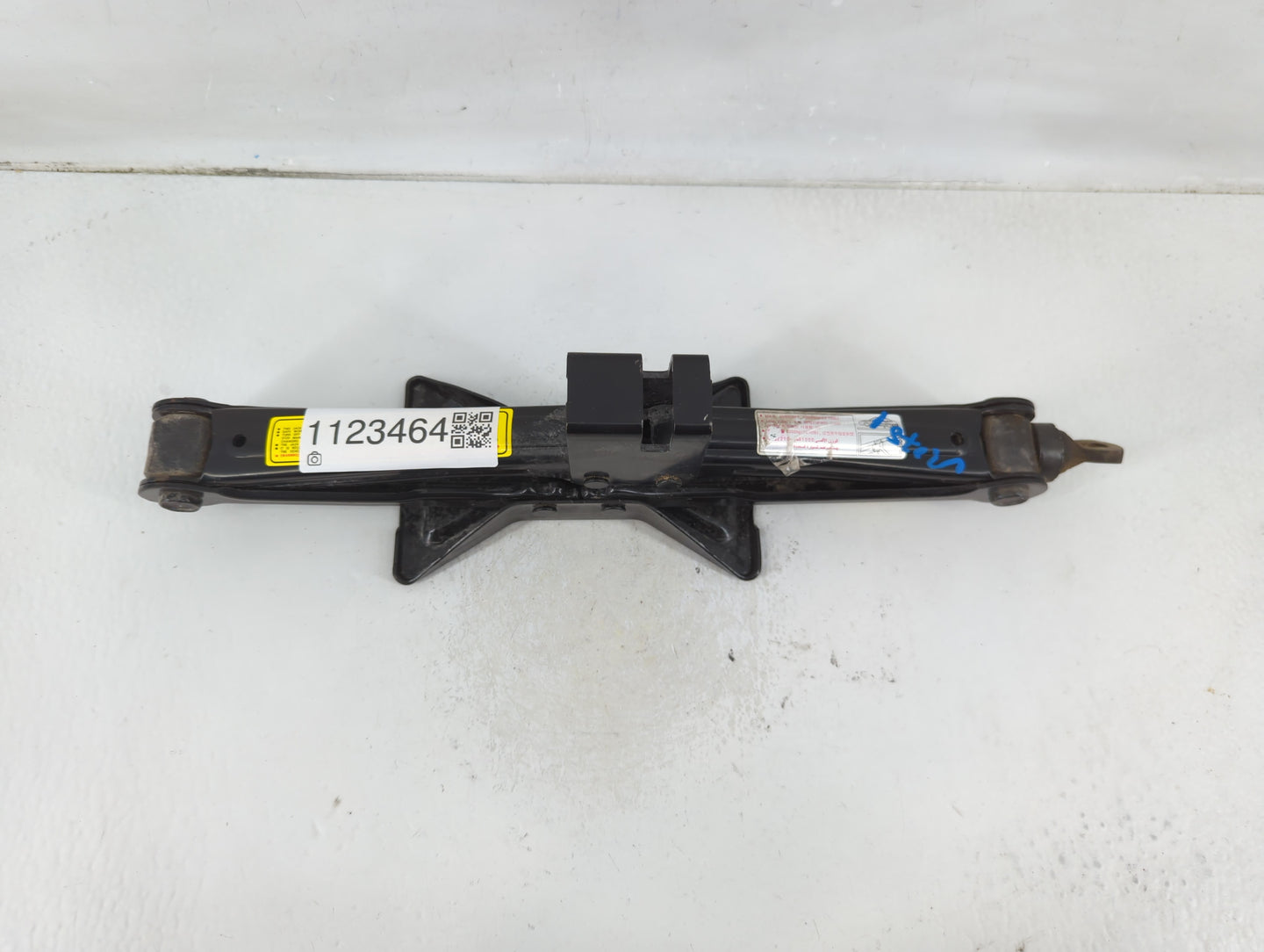 2009 Kia Sportage Spare Scissor Car Jack - Oemusedautoparts1.com