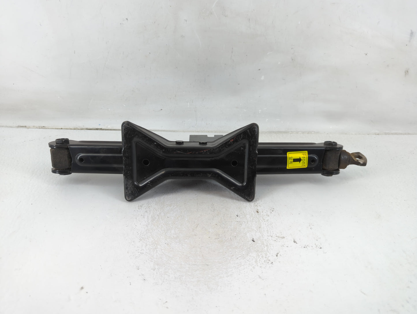 2009 Kia Sportage Spare Scissor Car Jack - Oemusedautoparts1.com