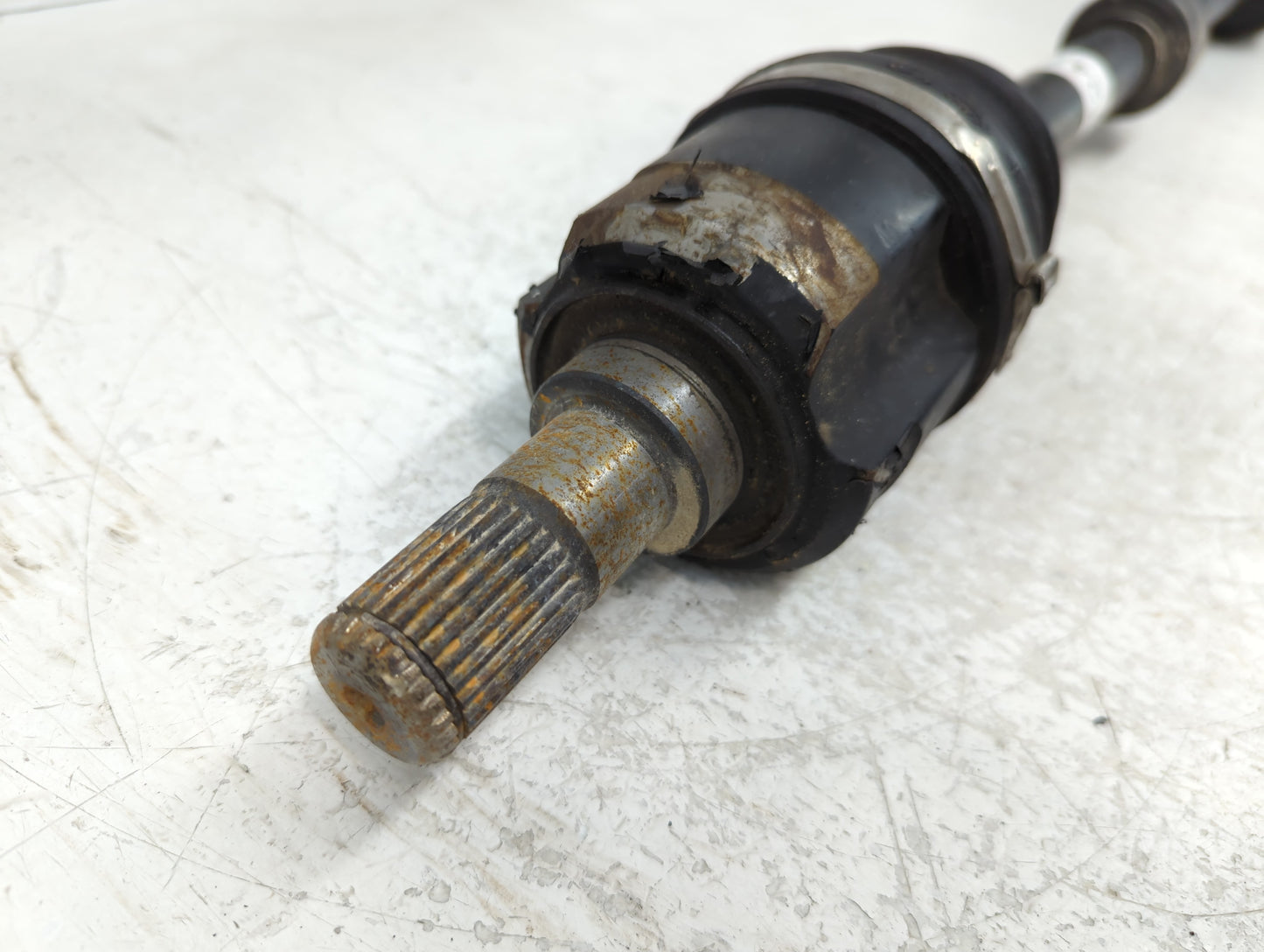 2005-2010 Kia Sportage Axle Shaft Front Passenger Cv C/v - Oemusedautoparts1.com