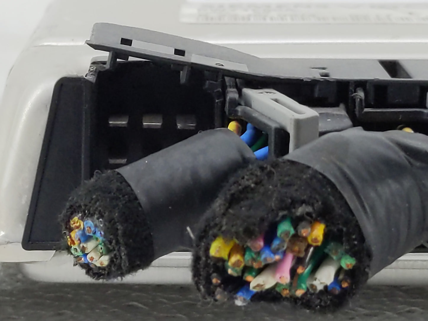 2007-2008 Kia Sportage PCM Engine Control Computer ECU ECM PCU OEM P/N:5WY1F65A 39109-37AA0, 39109-37AA5 Fits Fits 2007 2008