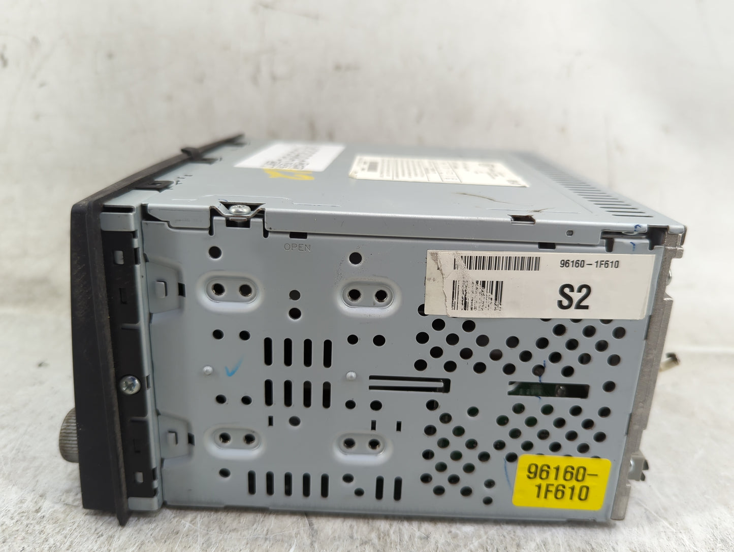 2005-2010 Kia Sportage Radio AM FM Cd Player Receiver Replacement P/N:96160-1F610 96160 1F610 Fits OEM Used Auto Parts - Oem