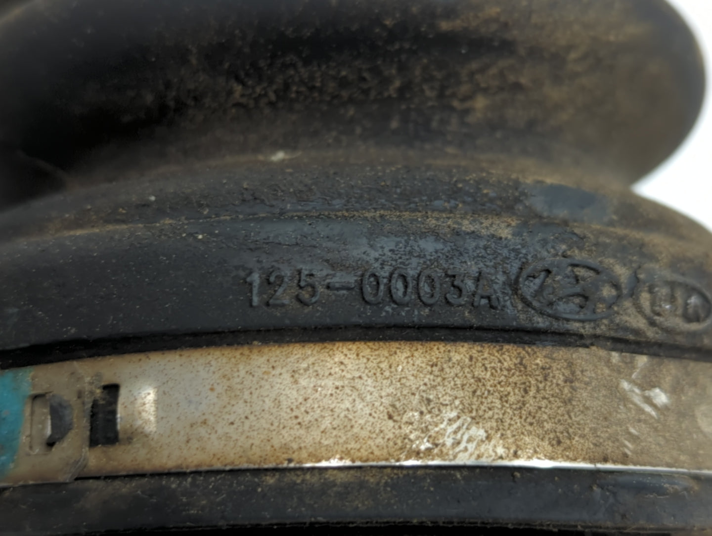 2005-2010 Kia Sportage Axle Shaft Front Driver Cv C/v - Oemusedautoparts1.com