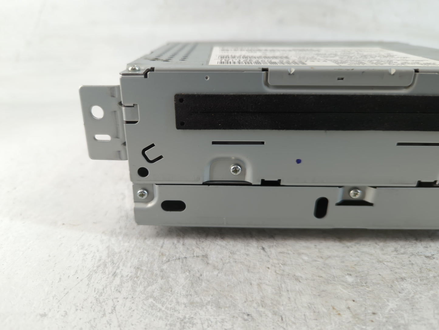 2008-2011 Land Rover Lr2 Radio AM FM Cd Player Receiver Replacement P/N:7G9N-18C815-TA Fits Fits 2008 2009 2010 2011 OEM Use