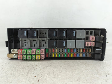 2007-2009 Land Rover Range Rover Fusebox Fuse Box Panel Relay Module P/N:YMB507310C YMB507130C Fits Fits 2007 2008 2009 OEM Used Auto Parts
