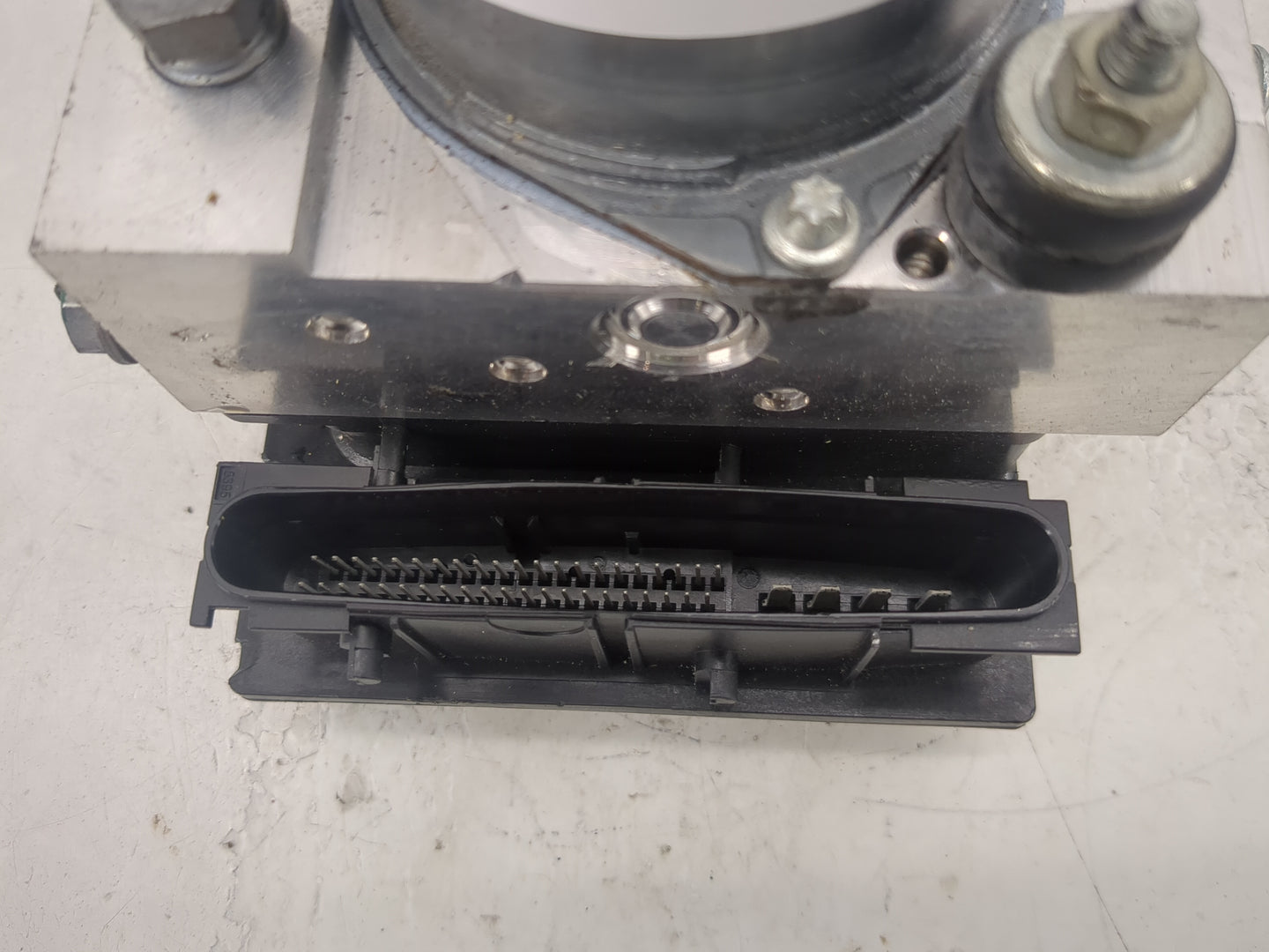 2007-2009 Land Rover Range Rover Sport ABS Pump Control Module Replacement P/N:SRB 500 440 Fits Fits 2007 2008 2009 OEM Used