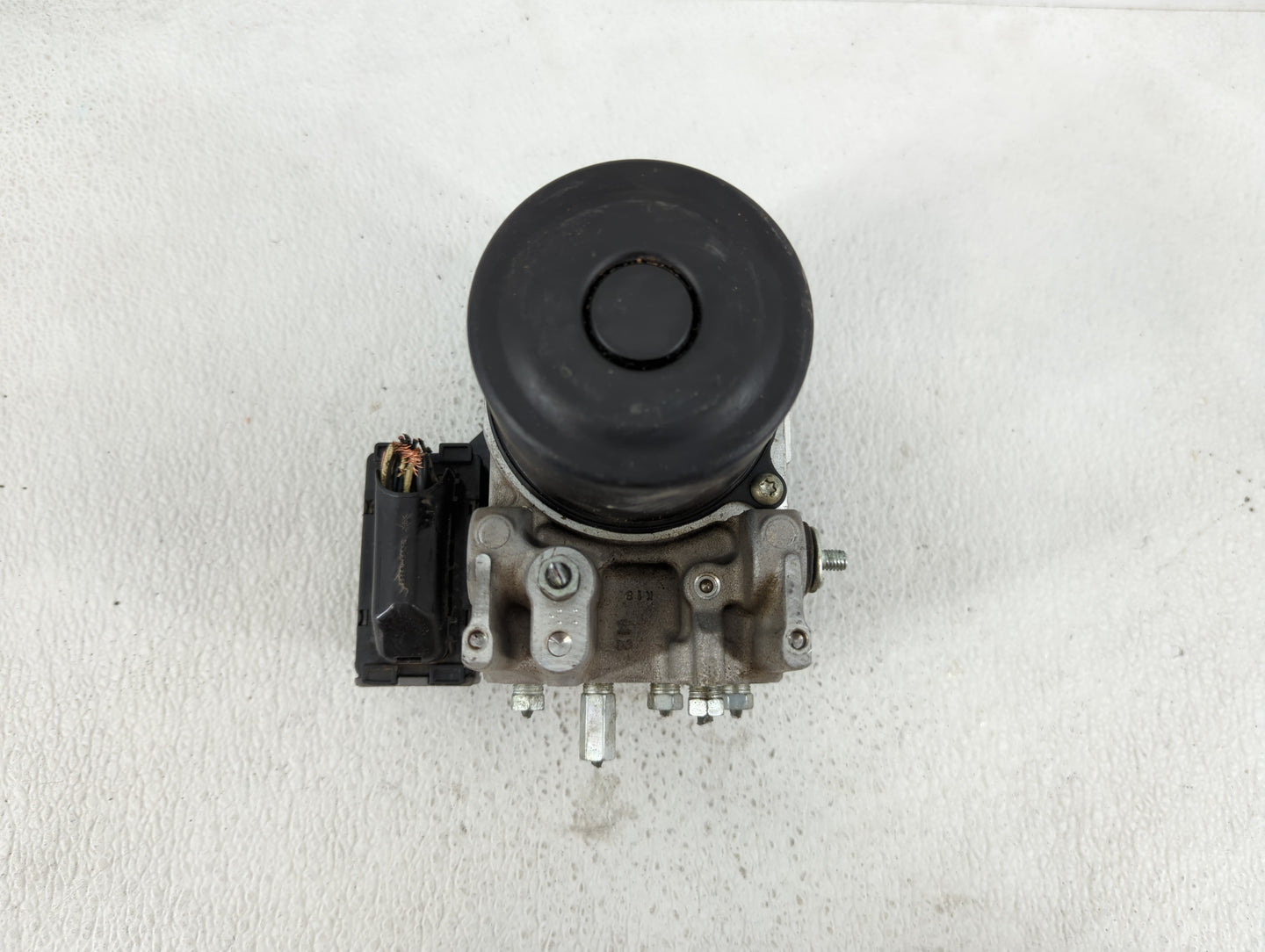 2009 Lexus Es350 ABS Pump Control Module Replacement P/N:89541-33130 44540-33220 Fits OEM Used Auto Parts - Oemusedautoparts